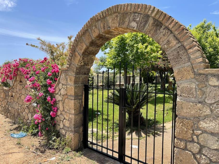 Mama'S Sunshine Garden Villa Agios Ilias  エクステリア 写真
